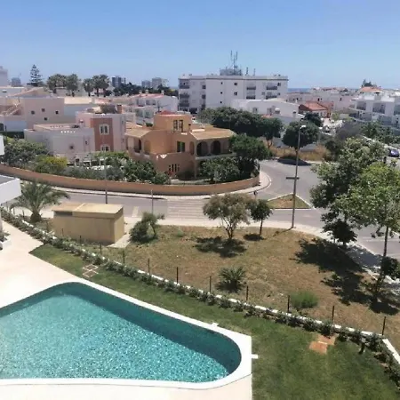 2 Bedrooms , Centre Of Alvor, Open View And Private Parking *
