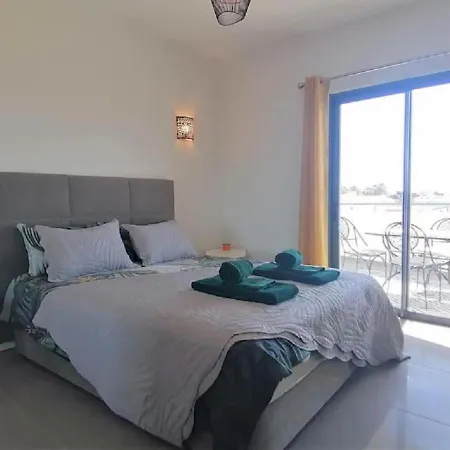 2 Bedrooms , Centre Of Alvor, Open View&private Parking Alvor