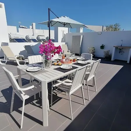 Appartamento 2 Bedrooms , Centre Of Alvor, Open View And Private Parking *