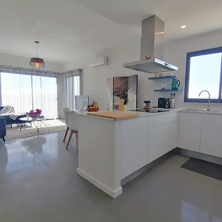 Διαμέρισμα 2 Bedrooms , Centre Of Alvor, Open View And Private Parking *