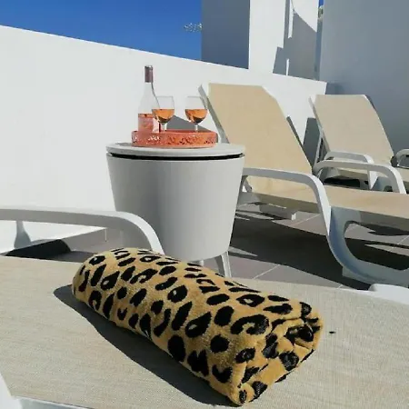 Lejlighed 2 Bedrooms , Centre Of Alvor, Open View And Private Parking Alvor