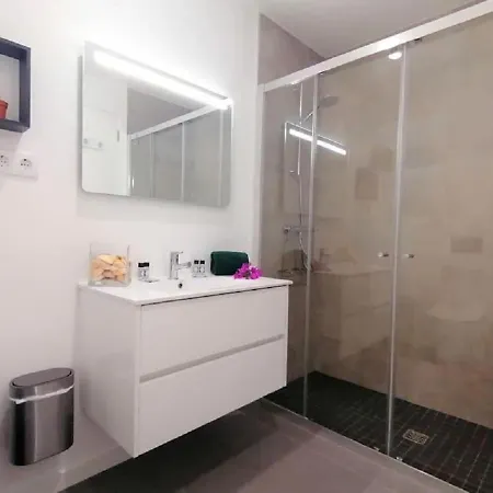 2 Bedrooms , Centre Of Alvor, Open View And Private Parking Lejlighed Alvor