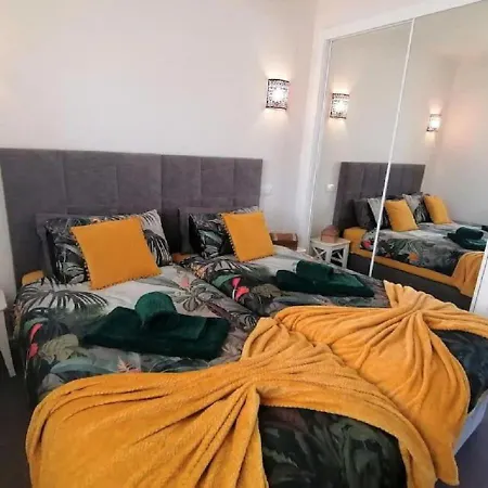 2 Bedrooms , Centre Of Alvor, Open View And Private Parking Alvor