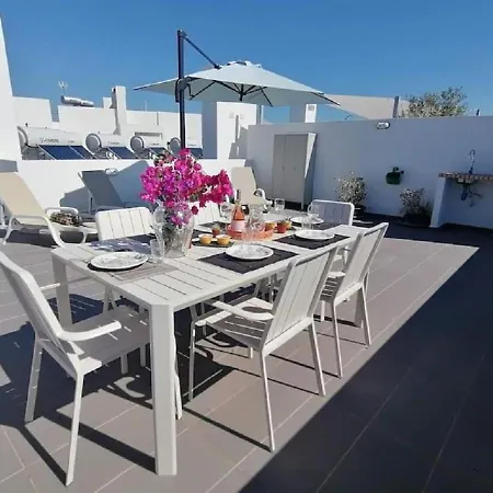 2 Bedrooms , Centre Of Alvor, Open View And Private Parking Apartman *