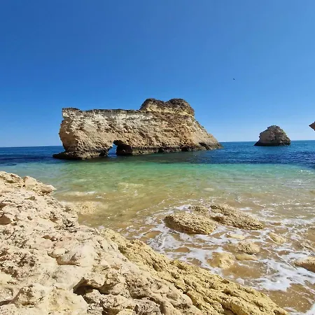 2 Bedrooms , Centre Of Alvor, Open View And Private Parking *